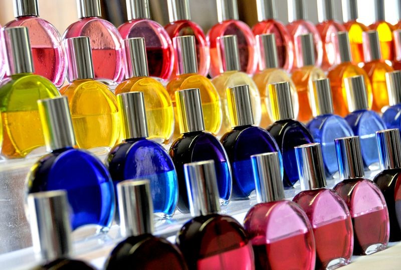 Colour Mirrors bottles for Advanced Colour Combinations